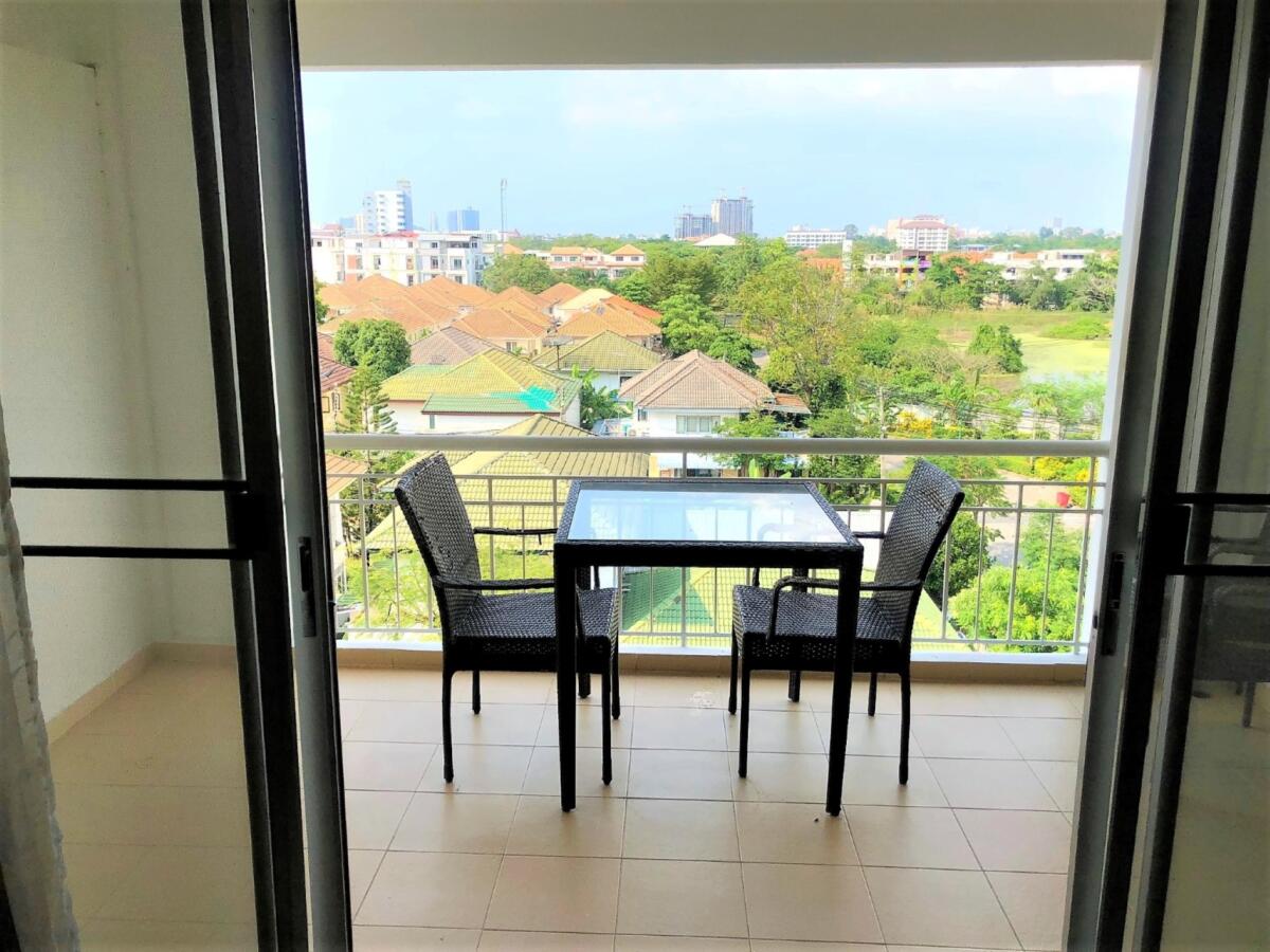 Condo Baan Suan Lalana