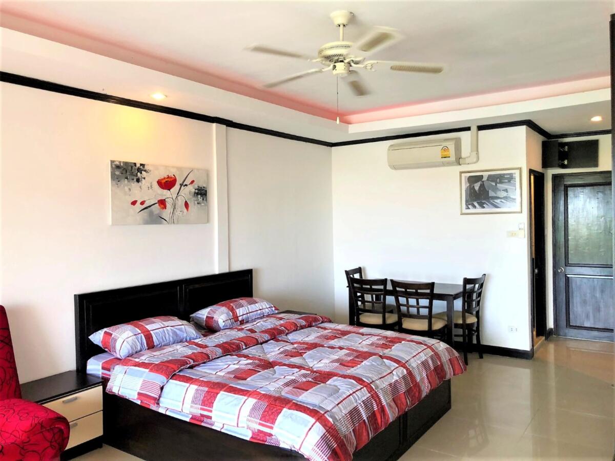 Condo Baan Suan Lalana