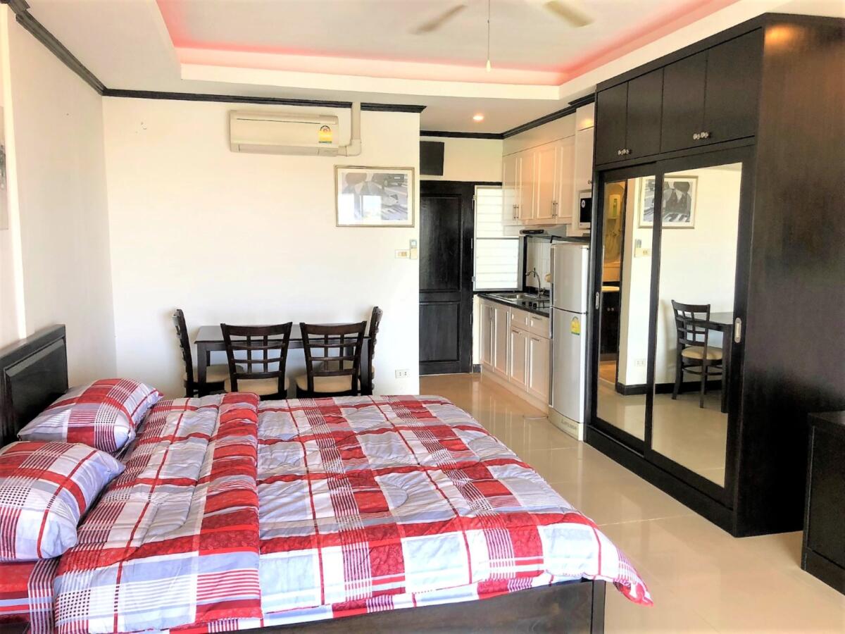 Condo Baan Suan Lalana