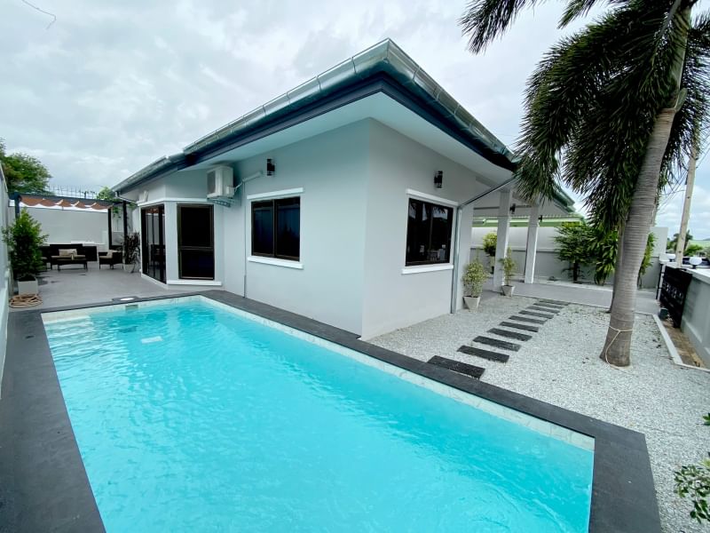 pool villa