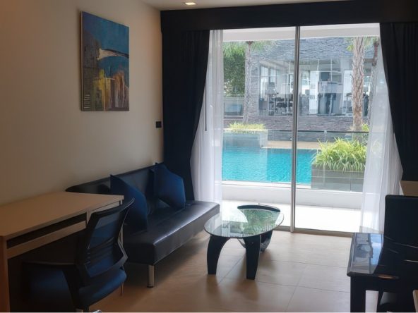 1-bedroom condo for sale in The Cliff Pattaya, 1st floor, pool view, fully furnished, company name ownership