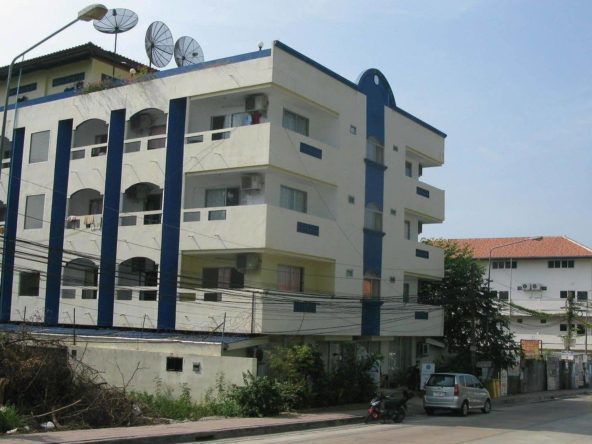5-storey hotel for sale in Khao Phra Tamnak, 35 guest rooms, large land area, commercial investment opportunity in Pattaya