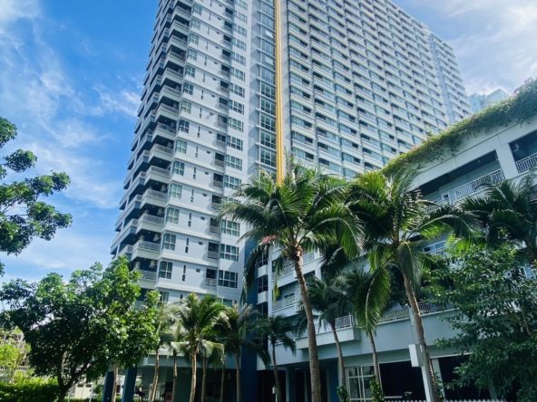 1-bedroom sea view condo for sale in Lumpini Park Beach Jomtien, 17th floor, fully furnished, Pattaya