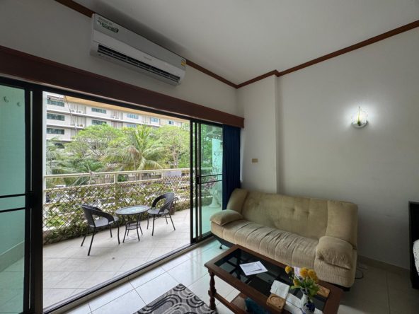 Studio condo for rent in View Talay 5C, garden view, 2nd floor, fully furnished unit in Jomtien, Pattaya
