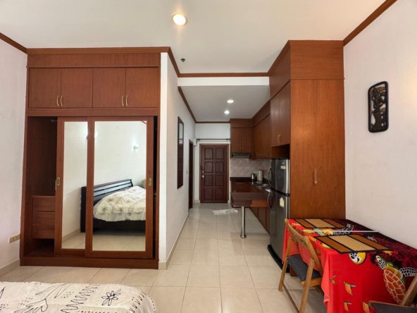 Studio condo for rent in View Talay 5 Pattaya, 2nd floor, garden view, fully furnished, Jomtien rental
