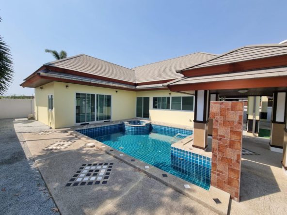 Single house with pool villa for sale in Baan Piam Mongkon Huay Yai, 3-bedroom, unfurnished, company name