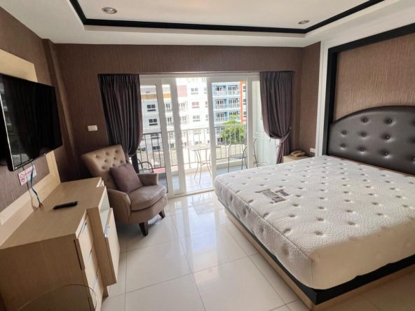 Studio condo for sale in New Nordic VIP 5 Pratumnak Pattaya, fully furnished with city view