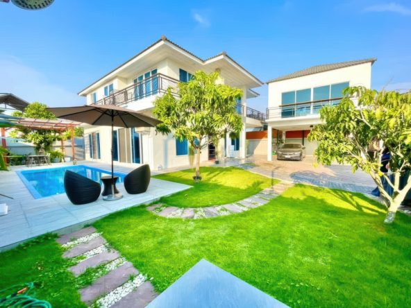 Luxury 2-storey pool villa for sale near Chak Nok Reservoir, fully furnished, 4 bedrooms, gym, Thai name