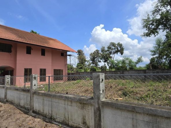 2-storey renovation house for sale near Mabprachan Lake