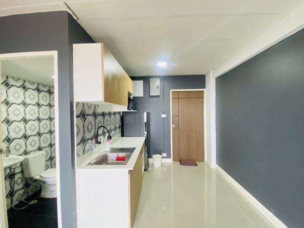 1-bedroom condo for rent in Keha Thepprasit Building 1