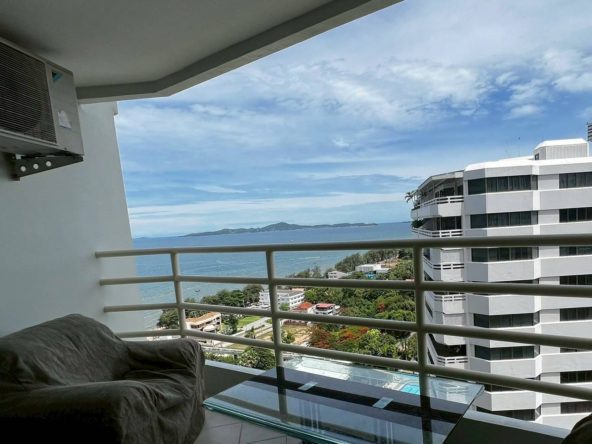 High-floor 1-bedroom condo for sale at View Talay 5C Pattaya