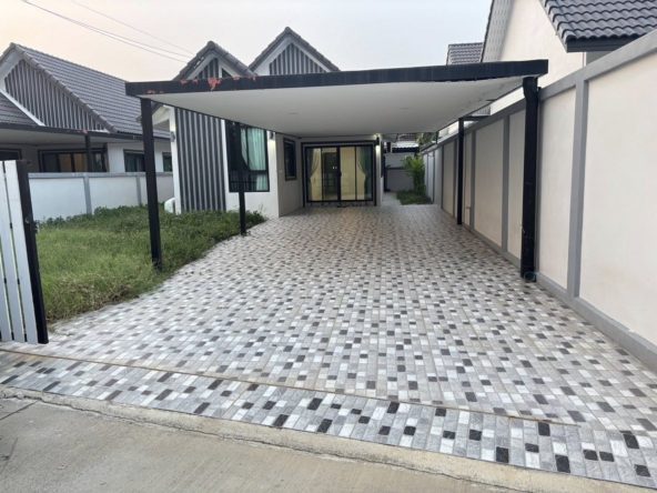 Single house for rent in Pattaya pet friendly with private parking