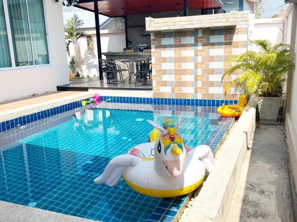 Modern rental villa Pattaya with pets allowed