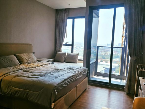 Once Pattaya condo for rent – studio with city view, 16th floor