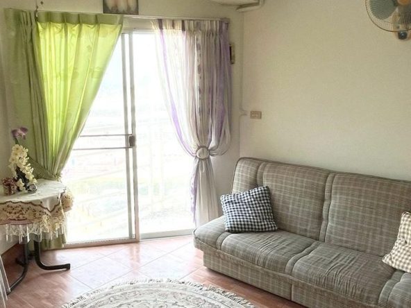 “Studio condo for sale at Jomtien Beach Condominium with sea view”