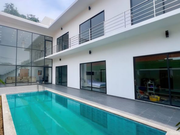 “Luxury 2-storey pool villa in Pratumnak, Pattaya with 6 bedrooms and private swimming pool”