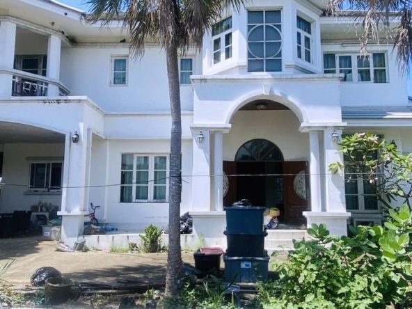 3-bedroom Thai name property for sale in Pattaya – 1,600 sqm land
