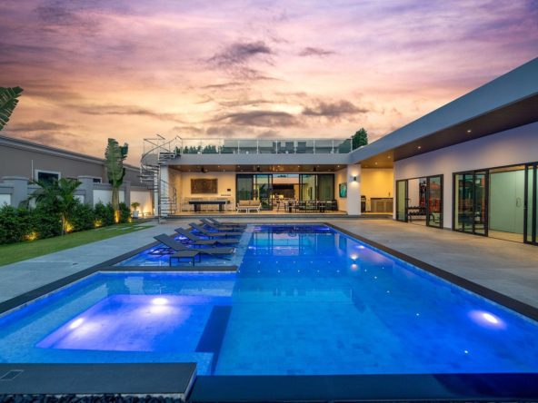 Luxury 6-bedroom pool villa in Siam Royal View Pattaya with landscaped garden and modern architecture