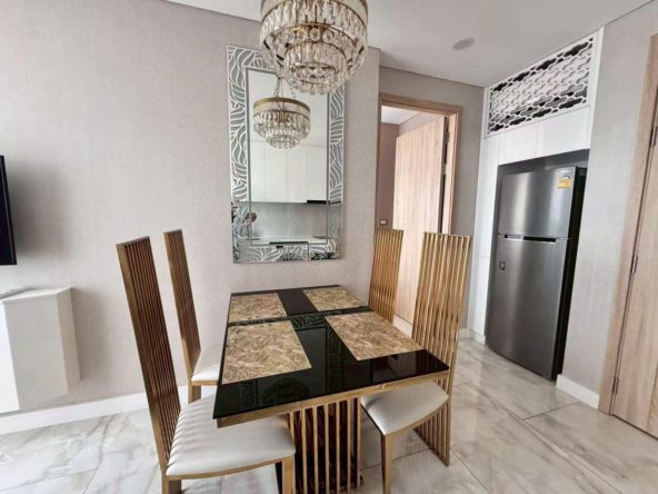 1-bedroom condo for sale in Copacabana Beach Jomtien with 19th-floor sea view (Building B)