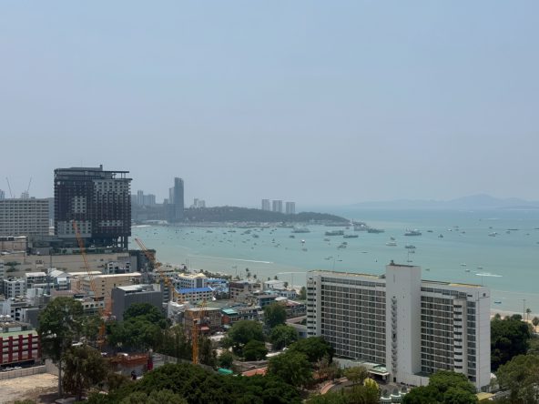 Centric Sea Pattaya 1 bedroom condo sea view high floor fully furnished