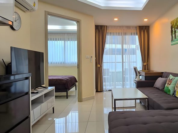 Water Park Condo Pratamnak Pattaya 1 bedroom pool view unit