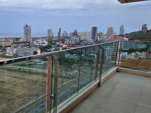 Grand Caribbean Pattaya 2 bedroom condo sea view high floor