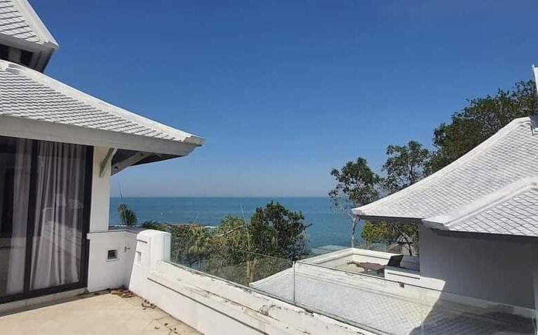 Stunning view of the luxury beachfront house in North Pattaya with a clear view of the sea.