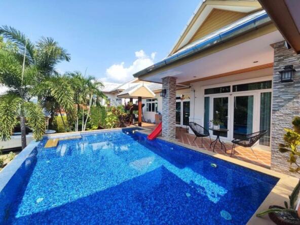 Luxurious Bann Amon Villa in Pattaya East