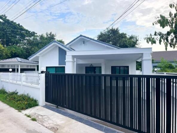 Spacious house in Soi Siam-Pattaya Klang, fully furnished