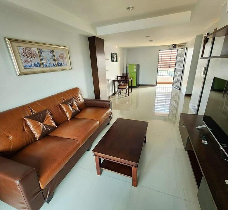 Luxurious room in South Pattaya residence with city views