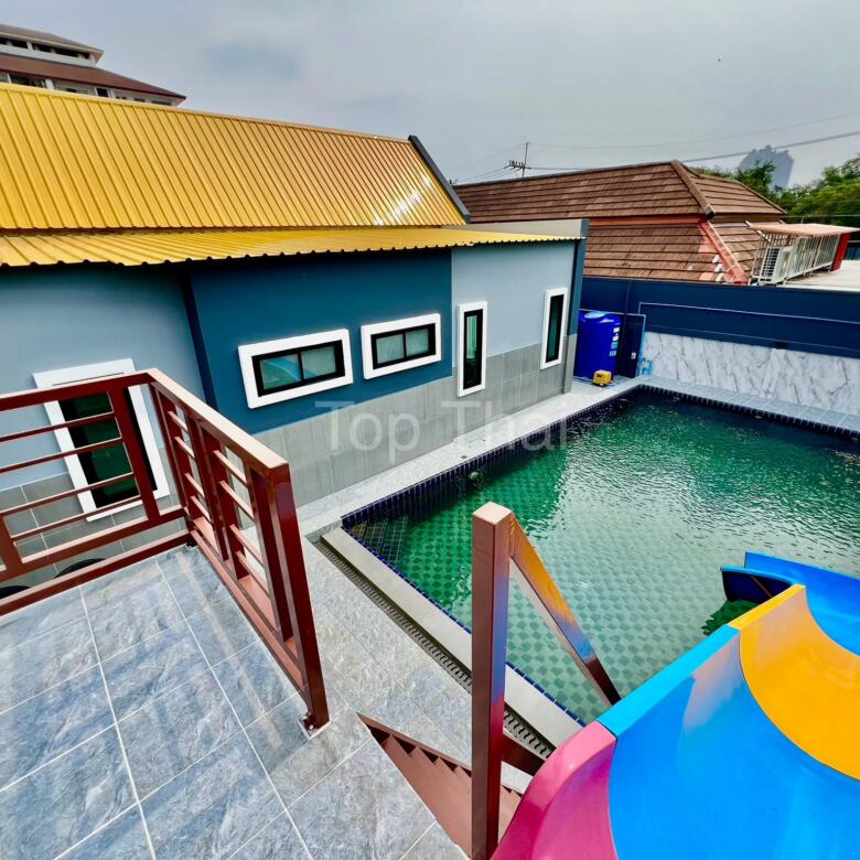 Luxurious pool villa in Soi Watboon Kanchana, Pattaya