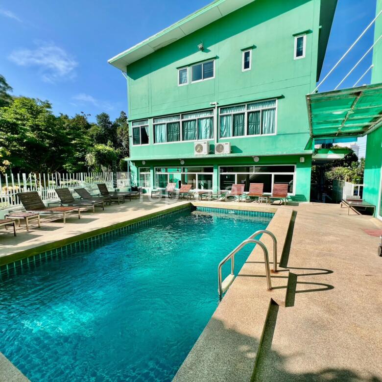 Elegant 3-star hotel in Pattaya with pool