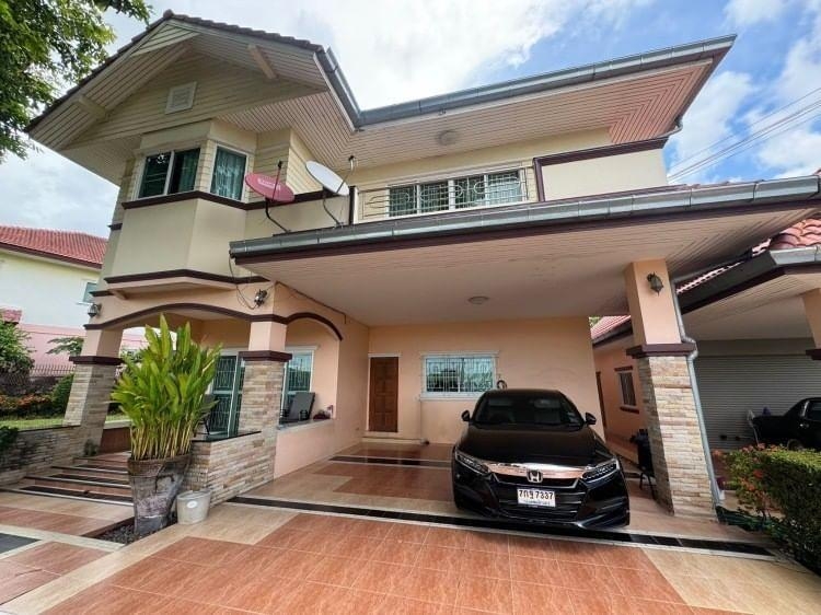 Fully fitted 3-bedroom villa for sale in Thai Garden Hill, Nong Pla Lai.