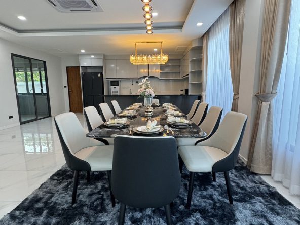 Spacious and stylish living room in a luxury villa in Nong Pla Lai, Pattaya