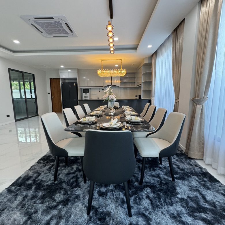 Spacious and stylish living room in a luxury villa in Nong Pla Lai, Pattaya