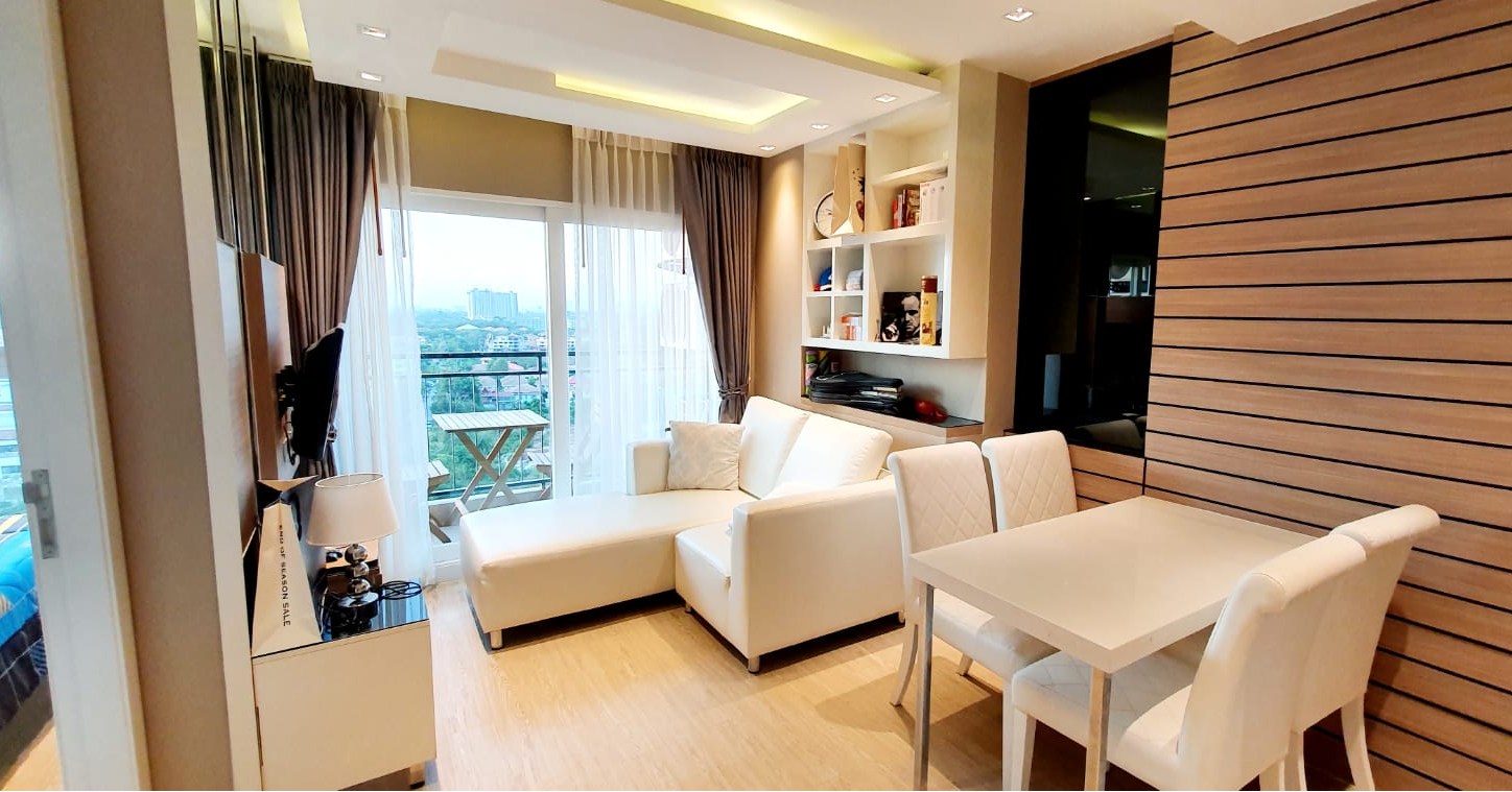 "Sea view condo at La Santir Jomtien, fully furnished 1-bedroom on the 13th floor with ocean views."