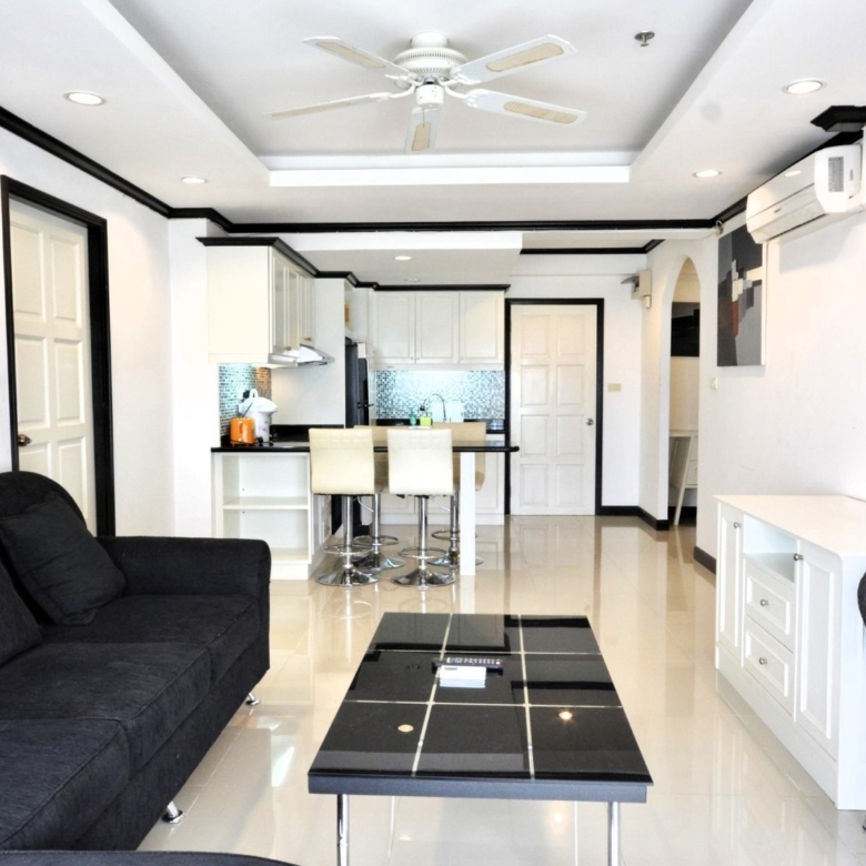 Fully furnished living room in a 2-bedroom condo at Jomtien Beach Condominium.