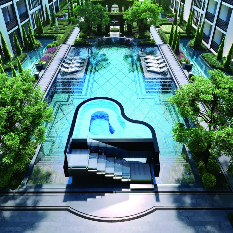 Communal swimming pool at 𝐄𝐌𝐁𝐀𝐒𝐒𝐘 𝐏𝐀𝐓𝐓𝐀𝐘𝐀 luxury condominium.