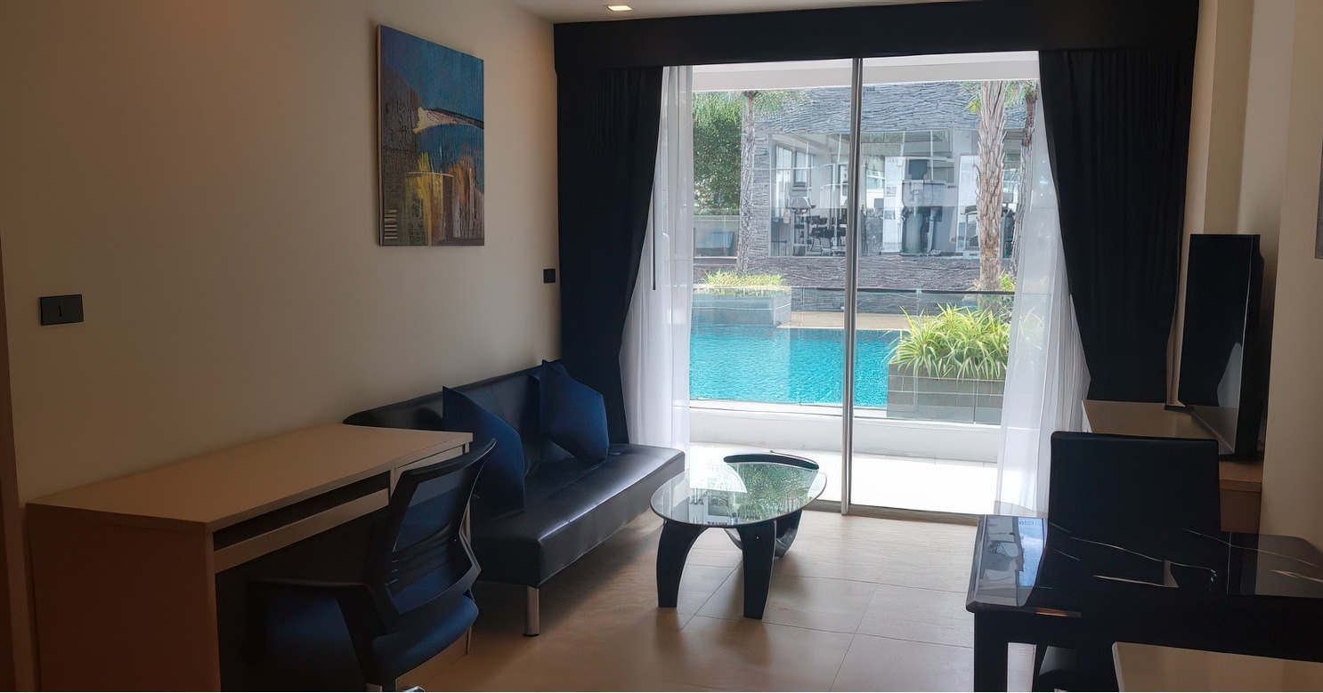1-bedroom condo for sale in The Cliff Pattaya, 1st floor, pool view, fully furnished, company name ownership