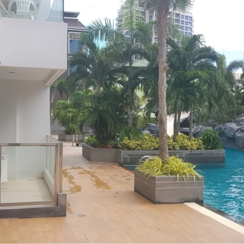 1-bedroom condo for sale in The Cliff Pattaya, 1st floor, pool view, fully furnished, company name ownership