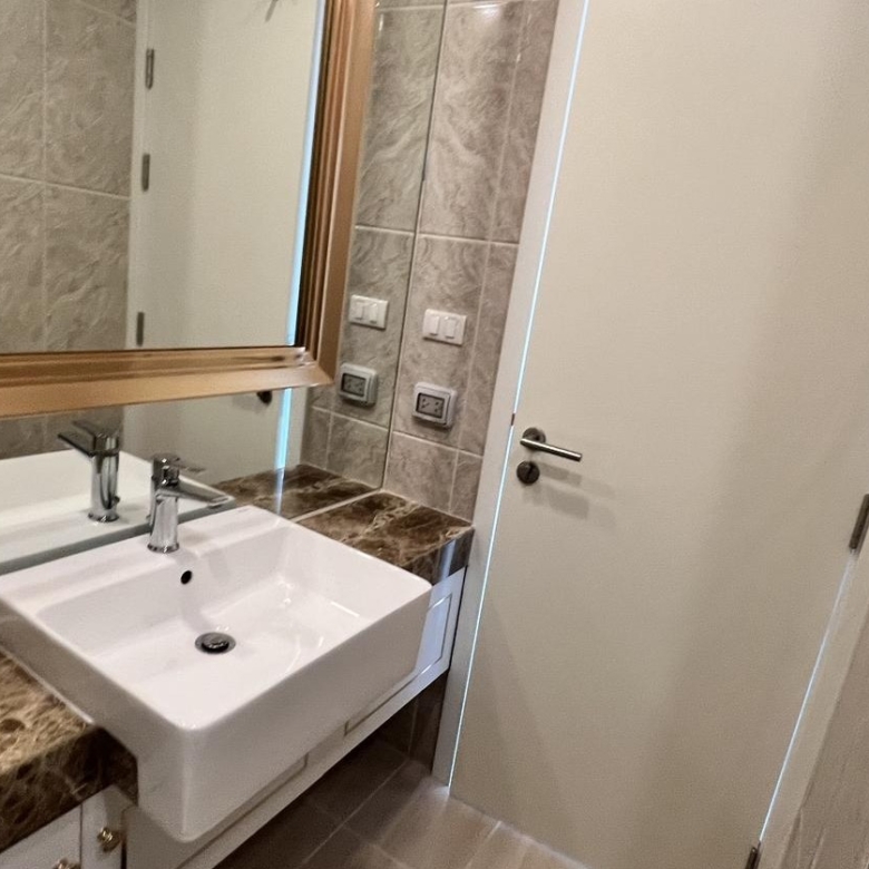 Studio condo for sale in The Empire Jomtien, 7th floor, city view, fully furnished, foreign name