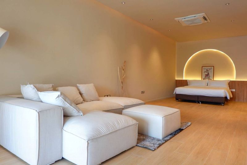 Luxury Moroccan-style pool villa for sale in Pattaya, 4-bedroom house with private pool, large land, exotic design