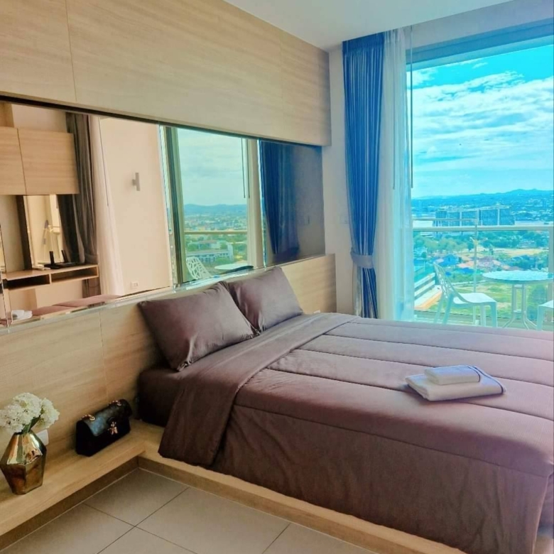 Studio condo for rent in Riviera Wongamat, sea view, 25th floor, pet friendly, furnished, Pattaya rental