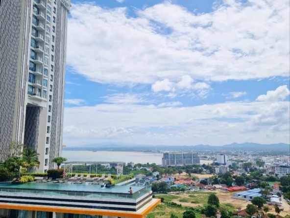 Studio condo for rent in Riviera Wongamat, sea view, 25th floor, pet friendly, furnished, Pattaya rental