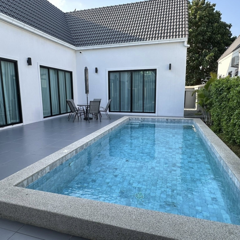 3-bedroom pool villa for rent in Soi Siam Country Club, pet friendly, fully furnished with private pool and parking