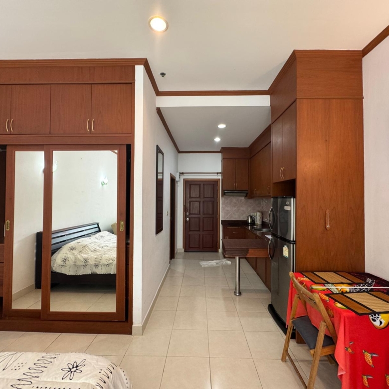 Studio condo for rent in View Talay 5 Pattaya, 2nd floor, garden view, fully furnished, Jomtien rental