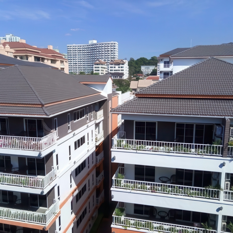 Studio condo for sale in Siam Oriental Tropical Garden Pattaya, 8th floor, city view, fully furnished