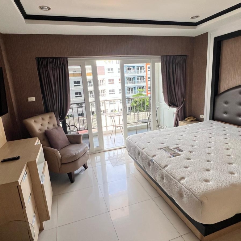 Studio condo for sale in New Nordic VIP 5 Pratumnak Pattaya, fully furnished with city view