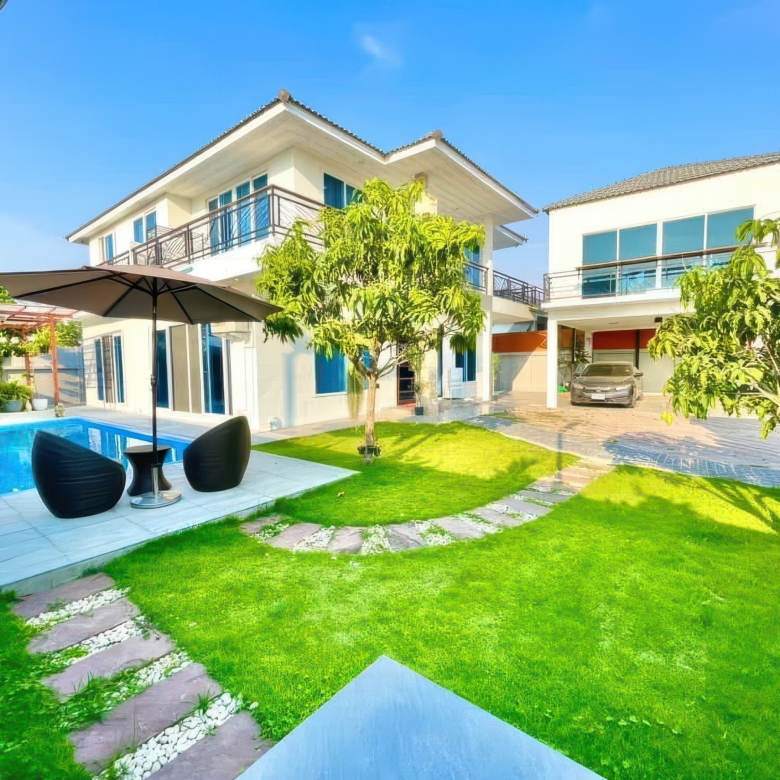 Luxury 2-storey pool villa for sale near Chak Nok Reservoir, fully furnished, 4 bedrooms, gym, Thai name