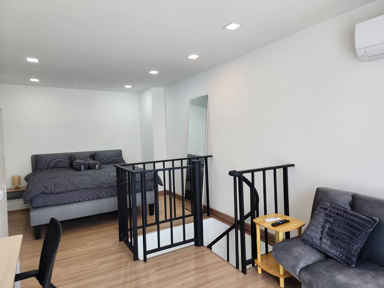 Double-story loft for rent in Laguna Beach 2 Pattaya, 1 bedroom, fully furnished, city view